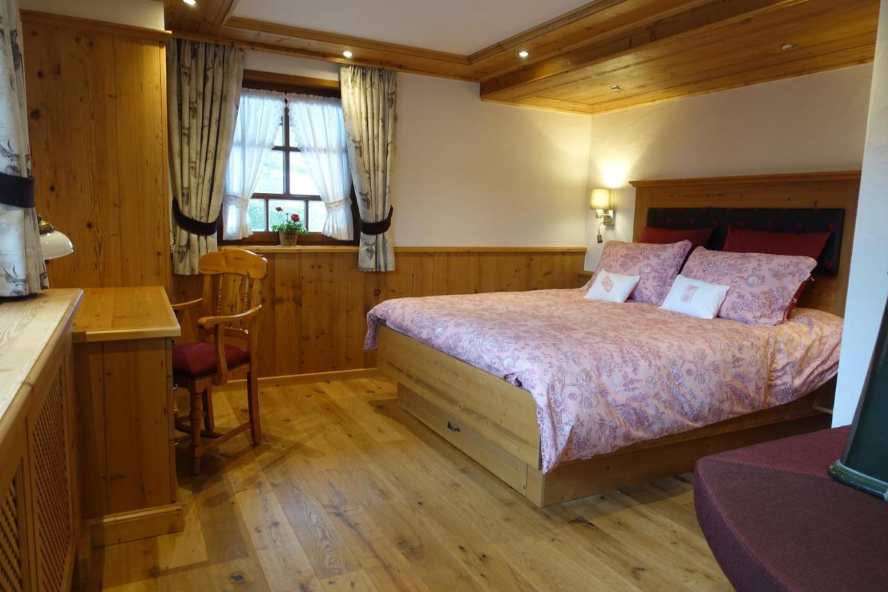 Hollhouse - Bed & Breakfast Hinterzarten Buitenkant foto