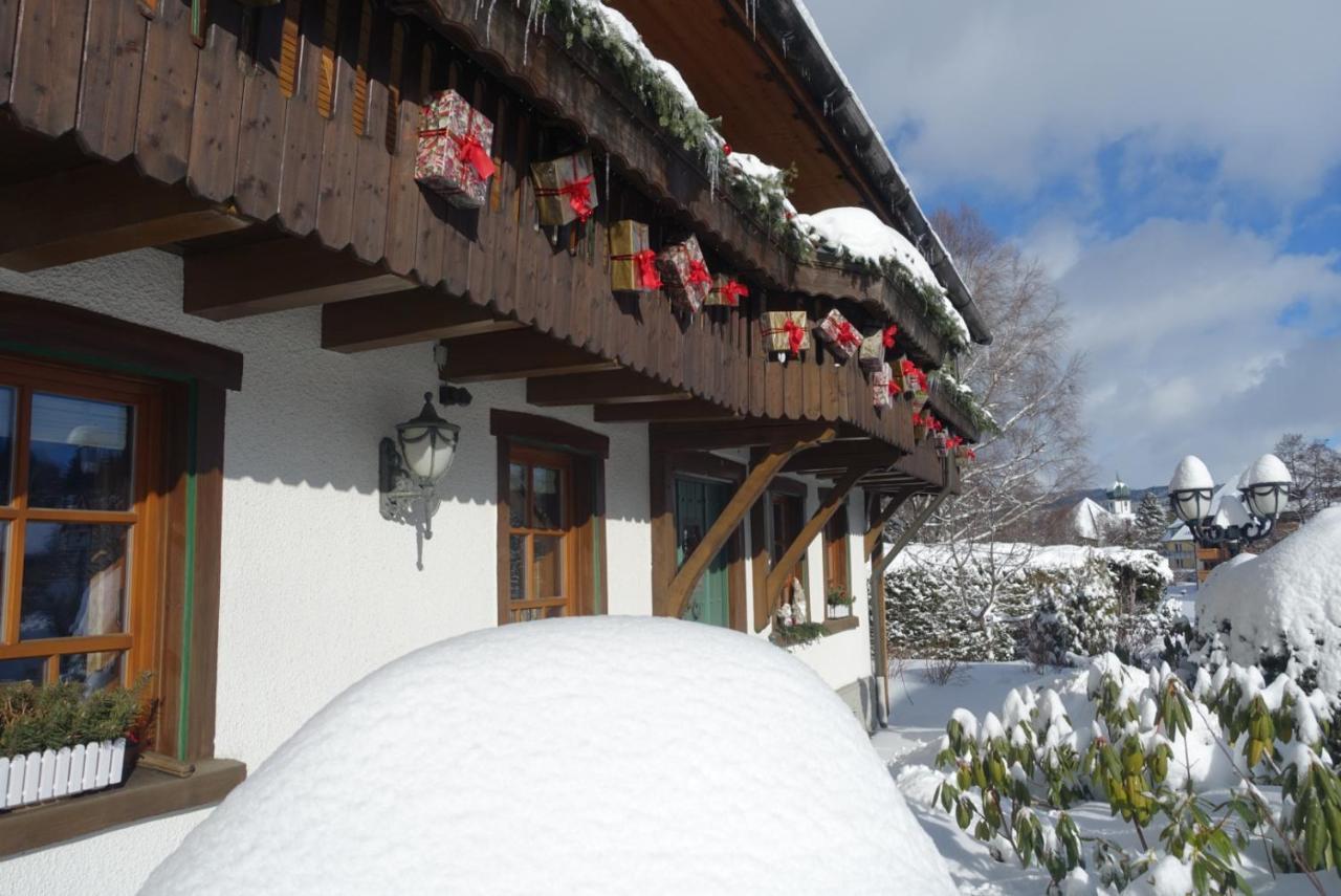 Hollhouse - Bed & Breakfast Hinterzarten Buitenkant foto